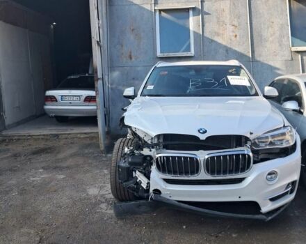 Белый БМВ М5, объемом двигателя 3 л и пробегом 80 тыс. км за 35000 $, фото 4 на Automoto.ua