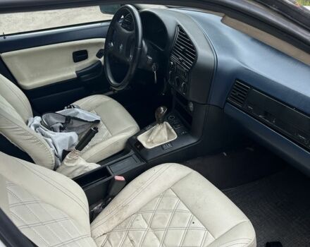 Білий БМВ М5, об'ємом двигуна 1.8 л та пробігом 380 тис. км за 1300 $, фото 2 на Automoto.ua