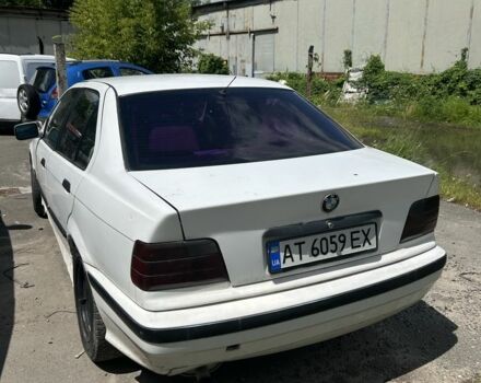 Білий БМВ М5, об'ємом двигуна 1.8 л та пробігом 380 тис. км за 1300 $, фото 1 на Automoto.ua