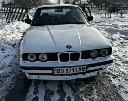 Белый БМВ М5, объемом двигателя 2 л и пробегом 324 тыс. км за 2800 $, фото 1 на Automoto.ua