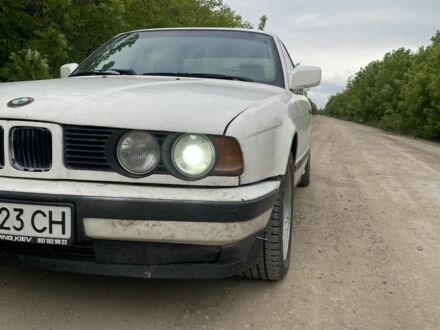 БМВ М5 1996 в Подольск (Котовск) на Automoto.ua Белый БМВ М5, объемом двигателя 2 л и пробегом 45 тыс. км за 950 $, фото 1 на Automoto.ua