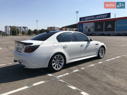 БМВ М5 2006 у Рівному на Automoto.ua Білий БМВ М5, об'ємом двигуна 5 л та пробігом 135 тис. км за 29000 $, фото 1 на Automoto.ua