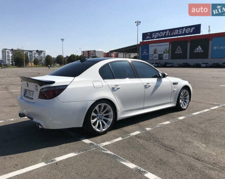 Белый БМВ М5, объемом двигателя 5 л и пробегом 135 тыс. км за 29000 $, фото 1 на Automoto.ua