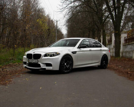 Белый БМВ М5, объемом двигателя 4.39 л и пробегом 170 тыс. км за 32300 $, фото 1 на Automoto.ua
