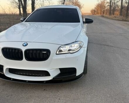 Белый БМВ М5, объемом двигателя 4.39 л и пробегом 110 тыс. км за 38000 $, фото 1 на Automoto.ua