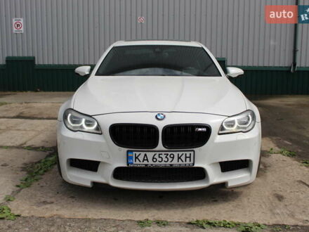Белый БМВ М5, объемом двигателя 4.39 л и пробегом 136 тыс. км за 28900 $, фото 1 на Automoto.ua