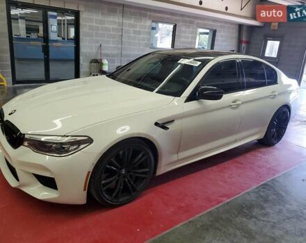 Белый БМВ М5, объемом двигателя 4.39 л и пробегом 98 тыс. км за 23800 $, фото 1 на Automoto.ua