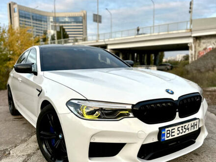 Белый БМВ М5, объемом двигателя 4.39 л и пробегом 31 тыс. км за 55500 $, фото 1 на Automoto.ua