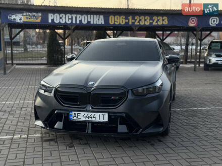 БМВ М5 2024 в Кривом Роге на Automoto.ua Черный БМВ М5, объемом двигателя 4.39 л и пробегом 3 тыс. км за 180000 $, фото 1 на Automoto.ua