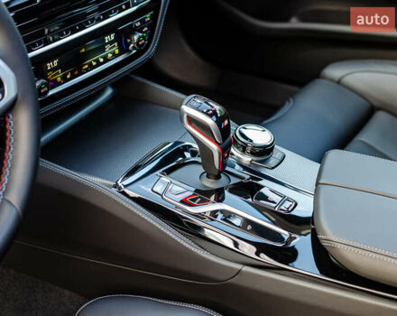 Красный БМВ М5, объемом двигателя 4.39 л и пробегом 35 тыс. км за 127777 $, фото 24 на Automoto.ua