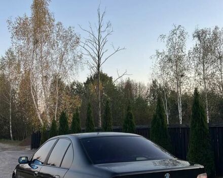 Красный БМВ М5, объемом двигателя 3 л и пробегом 260 тыс. км за 3500 $, фото 1 на Automoto.ua