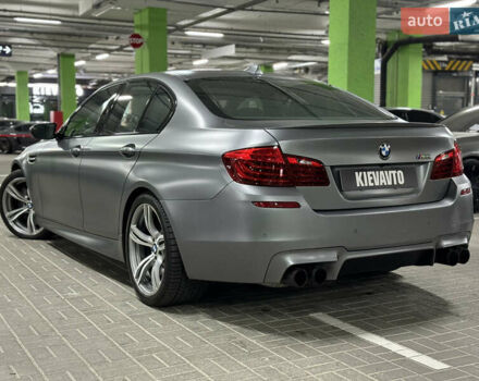 Сірий БМВ М5, об'ємом двигуна 4.39 л та пробігом 98 тис. км за 34000 $, фото 2 на Automoto.ua