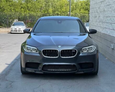 Серый БМВ М5, объемом двигателя 4.4 л и пробегом 76 тыс. км за 9500 $, фото 1 на Automoto.ua