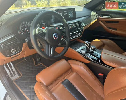 Серый БМВ М5, объемом двигателя 4.39 л и пробегом 71 тыс. км за 66900 $, фото 37 на Automoto.ua