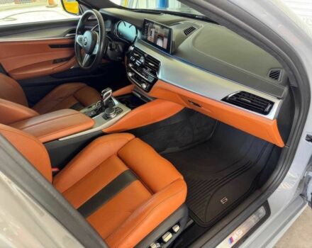 Серый БМВ М5, объемом двигателя 4.4 л и пробегом 49 тыс. км за 23500 $, фото 9 на Automoto.ua