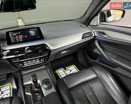 Серый БМВ М5, объемом двигателя 4.39 л и пробегом 68 тыс. км за 62000 $, фото 17 на Automoto.ua