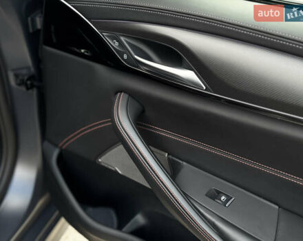 Серый БМВ М5, объемом двигателя 4.4 л и пробегом 59 тыс. км за 135000 $, фото 67 на Automoto.ua