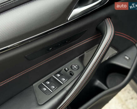 Серый БМВ М5, объемом двигателя 4.4 л и пробегом 59 тыс. км за 135000 $, фото 33 на Automoto.ua