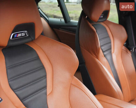 Серый БМВ М5, объемом двигателя 4.39 л и пробегом 43 тыс. км за 109000 $, фото 35 на Automoto.ua