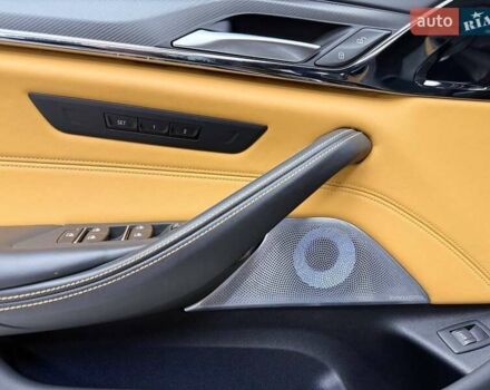 Серый БМВ М5, объемом двигателя 4.39 л и пробегом 18 тыс. км за 139500 $, фото 23 на Automoto.ua