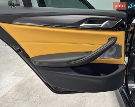 Серый БМВ М5, объемом двигателя 4.39 л и пробегом 18 тыс. км за 139500 $, фото 29 на Automoto.ua