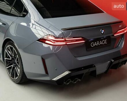 Серый БМВ М5, объемом двигателя 4.4 л и пробегом 1 тыс. км за 185900 $, фото 14 на Automoto.ua