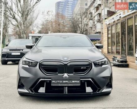 Серый БМВ М5, объемом двигателя 4.39 л и пробегом 9 тыс. км за 179500 $, фото 5 на Automoto.ua