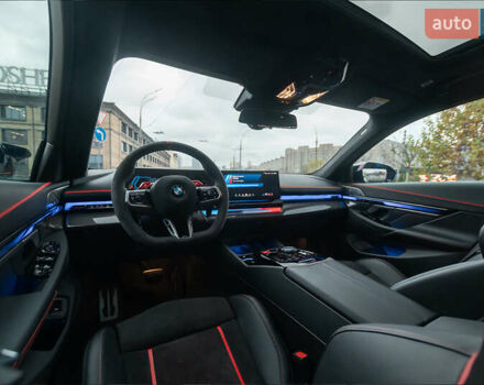 Серый БМВ М5, объемом двигателя 4.39 л и пробегом 3 тыс. км за 205000 $, фото 30 на Automoto.ua