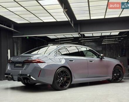 Серый БМВ М5, объемом двигателя 4.4 л и пробегом 1 тыс. км за 181900 $, фото 16 на Automoto.ua