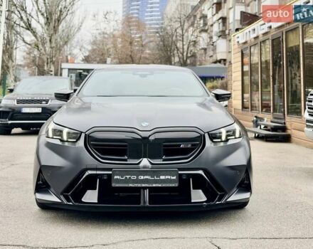 Серый БМВ М5, объемом двигателя 4.39 л и пробегом 9 тыс. км за 179500 $, фото 3 на Automoto.ua