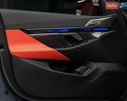 Серый БМВ М5, объемом двигателя 4.4 л и пробегом 1 тыс. км за 185900 $, фото 16 на Automoto.ua