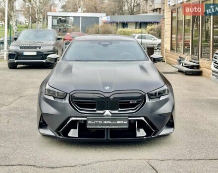 Серый БМВ М5, объемом двигателя 4.39 л и пробегом 9 тыс. км за 179500 $, фото 2 на Automoto.ua