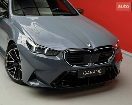 Серый БМВ М5, объемом двигателя 4.4 л и пробегом 1 тыс. км за 185900 $, фото 5 на Automoto.ua