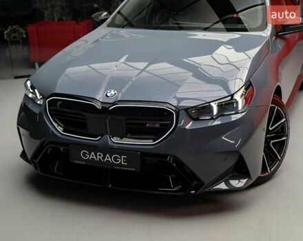 Серый БМВ М5, объемом двигателя 4.4 л и пробегом 1 тыс. км за 185900 $, фото 4 на Automoto.ua