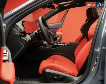 Серый БМВ М5, объемом двигателя 4.4 л и пробегом 1 тыс. км за 185900 $, фото 18 на Automoto.ua