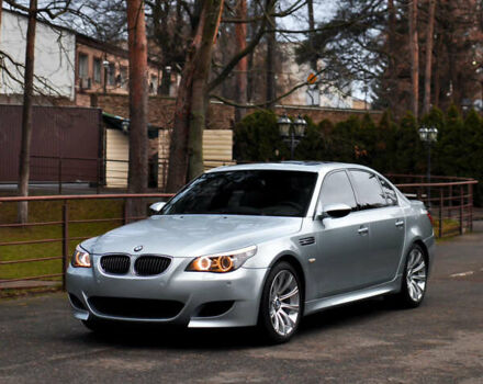 Серый БМВ М5, объемом двигателя 5 л и пробегом 176 тыс. км за 65000 $, фото 1 на Automoto.ua