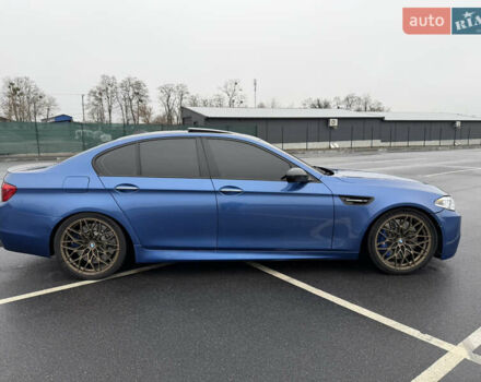 Синий БМВ М5, объемом двигателя 4.39 л и пробегом 190 тыс. км за 30200 $, фото 2 на Automoto.ua