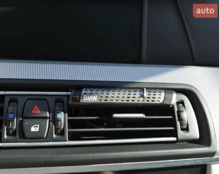 Синий БМВ М5, объемом двигателя 4.4 л и пробегом 135 тыс. км за 37500 $, фото 65 на Automoto.ua