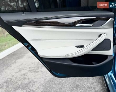 Синий БМВ М5, объемом двигателя 4.39 л и пробегом 56 тыс. км за 90000 $, фото 36 на Automoto.ua