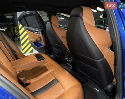 Синий БМВ М5, объемом двигателя 4.4 л и пробегом 42 тыс. км за 84500 $, фото 31 на Automoto.ua