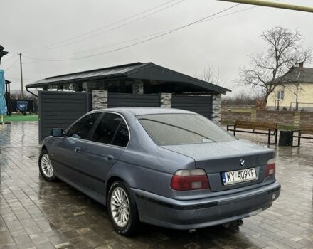 Синій БМВ М5, об'ємом двигуна 2 л та пробігом 350 тис. км за 2500 $, фото 1 на Automoto.ua