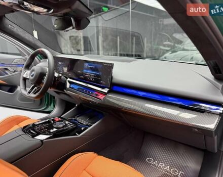 Зеленый БМВ М5, объемом двигателя 4.39 л и пробегом 1 тыс. км за 187700 $, фото 69 на Automoto.ua