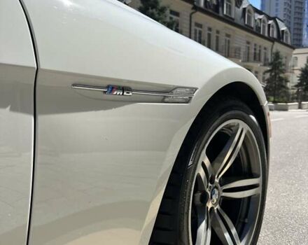 Белый БМВ М6, объемом двигателя 5 л и пробегом 62 тыс. км за 55000 $, фото 13 на Automoto.ua