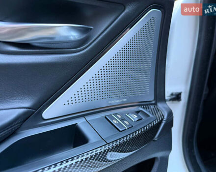 Белый БМВ М6, объемом двигателя 4.39 л и пробегом 90 тыс. км за 38900 $, фото 13 на Automoto.ua