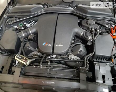 Черный БМВ М6, объемом двигателя 5 л и пробегом 102 тыс. км за 20499 $, фото 2 на Automoto.ua