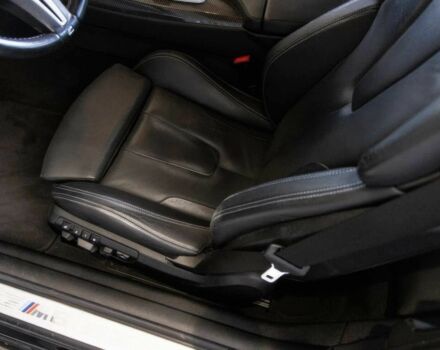 Черный БМВ М6, объемом двигателя 4.4 л и пробегом 77 тыс. км за 20500 $, фото 10 на Automoto.ua