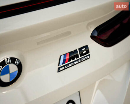 Белый БМВ M8, объемом двигателя 4.39 л и пробегом 25 тыс. км за 105000 $, фото 8 на Automoto.ua