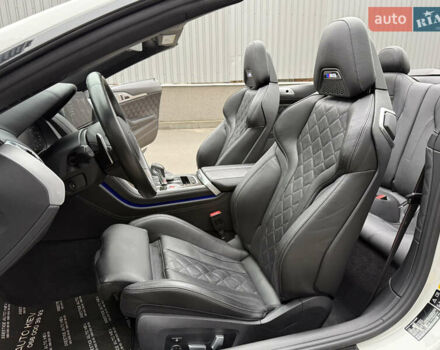 Білий БМВ M8, об'ємом двигуна 4.39 л та пробігом 26 тис. км за 97000 $, фото 44 на Automoto.ua