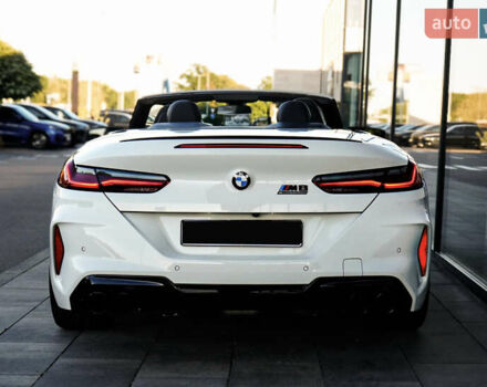 Белый БМВ M8, объемом двигателя 4.39 л и пробегом 25 тыс. км за 105000 $, фото 3 на Automoto.ua