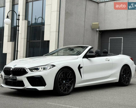 Білий БМВ M8, об'ємом двигуна 4.39 л та пробігом 26 тис. км за 97000 $, фото 18 на Automoto.ua
